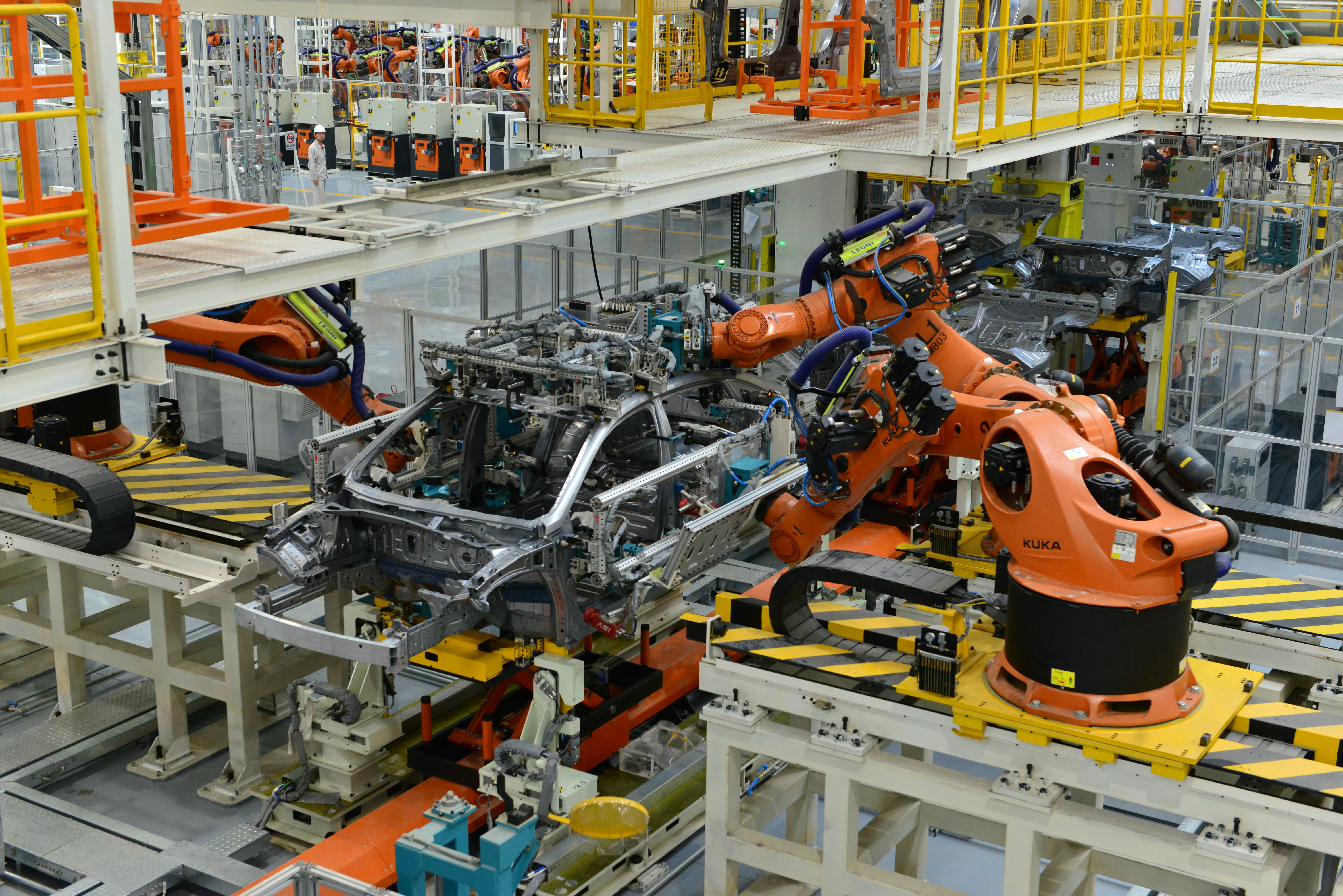 52秒下線一臺汽車、1分鐘生產線切換 廣汽傳祺打造自我感知工廠